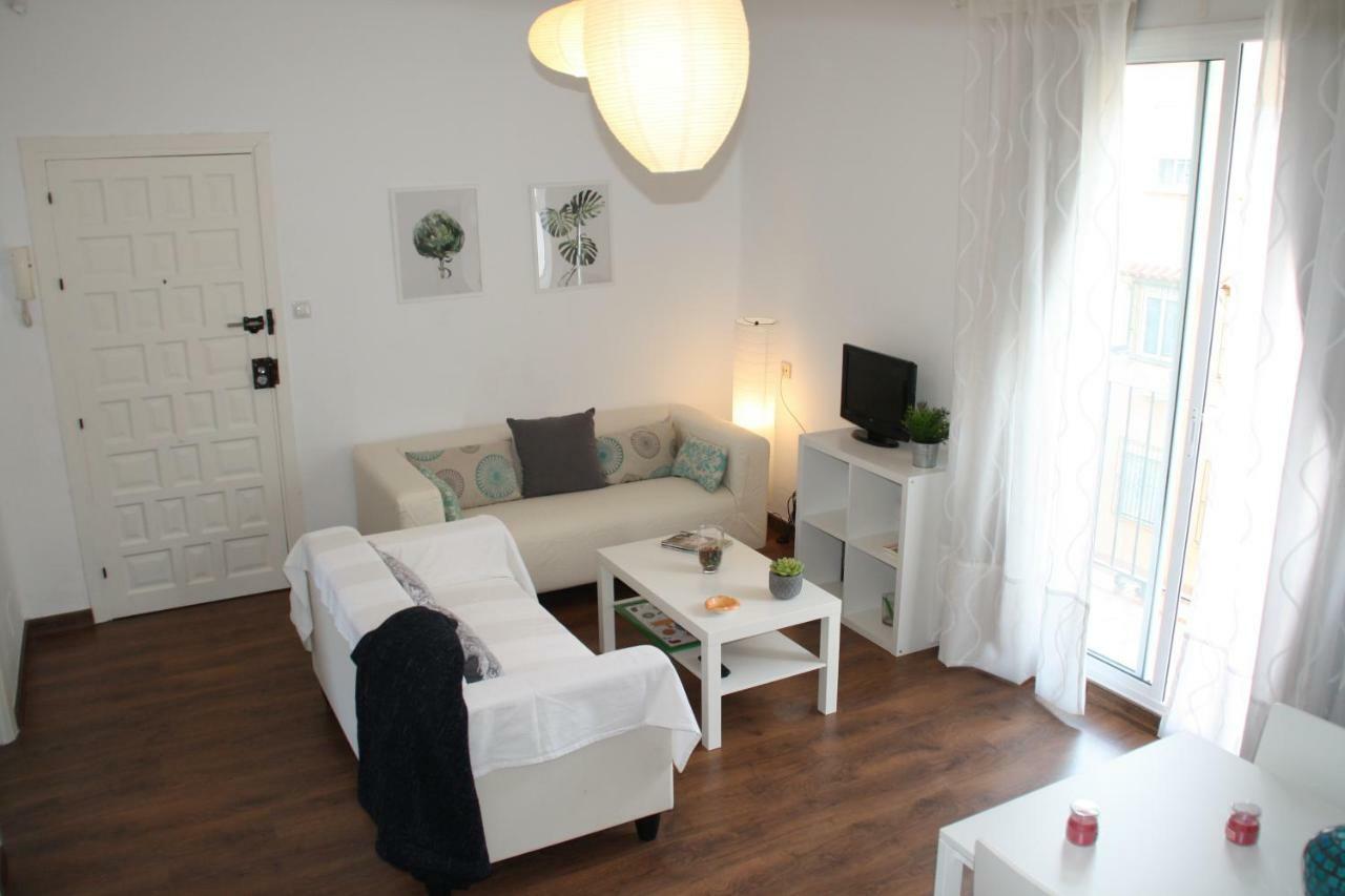 Apartamento Tia Maria Apartment มาลากา ภายนอก รูปภาพ